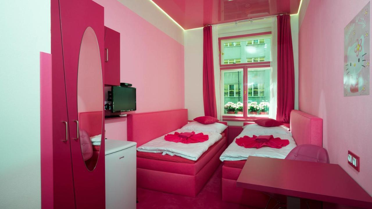 Colours - Your 7 Colour Experience In Centre Of Praha
